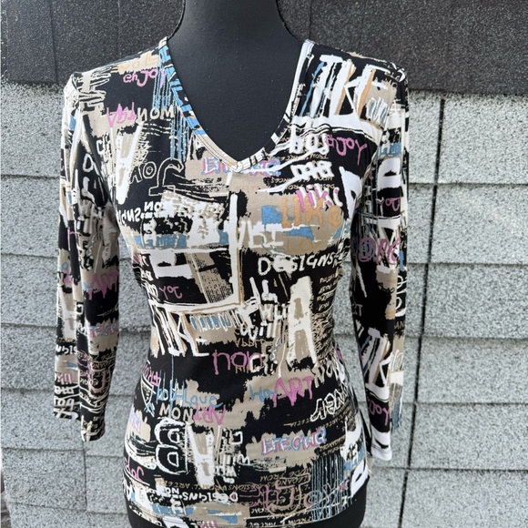 Y2k Abstract Print V-Neck Women's Top - Picture 2 of 5